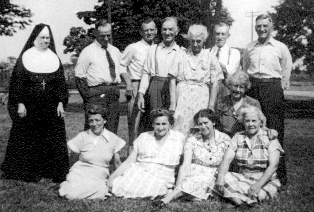 John Schmitt Children in 1949